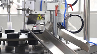 Unidad de Procesamiento de Tubos Rotatoria Automática ESKO con Tecnología de Sellado Ultrasónico para Aplicaciones de Salsas, Condimentos, Jugos y Cosméticos