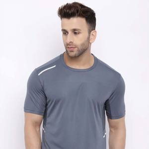 T-shirt d'entraînement athlétique pour hommes-Doux et durable-Parfait pour les sports, la salle de sport et les activités de plein air - Product Image 5