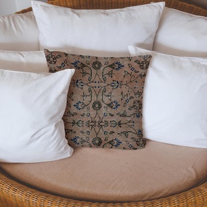 Coussin imprimé à motifs floraux : doux, élégant, accent de décoration intérieure, uniquement la housse - Product Image 3