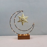 Pièce maîtresse de décoration Ramadan en métal unique avec un aspect antique adapté aux intérieurs spirituels et aux événements de vacances traditionnels