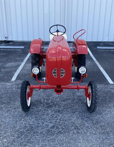 PRÊT À CONDUIRE - VÉHICULE D'OCCASION À VOLANT À GAUCHE |   Conduite à droite |   Tracteur diesel Porsche 111 de 1956 - Product Image 1
