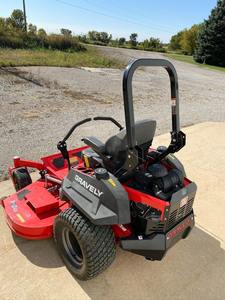 Cortadora de Césped de Giro Cero Gravely ZT 34 con Sistema de Recolección, Cortadora de Césped Industrial de Gasolina de 34 Pulgadas y 2 Tiempos, la Mejor Calidad - Product Image 5