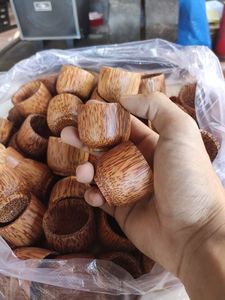 TASSES À BOISSONS-VIETNAM TASSES À THÉ ET SOUCOUPES en bois de noix de coco pour café et thé - Product Image 3