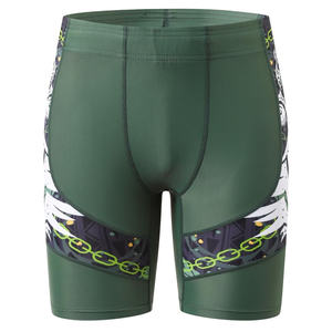 Pantalones cortos de compresión de alto rendimiento para hombres con tecnología de ajuste cómodo y absorción del sudor - Product Image 2