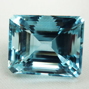 อัญมณีพลอยสีเขียวมรกตตัดหลวมได้รับการรับรองจาก100% อัญมณีพลังงานรักษาที่มีค่า - Product Image 4