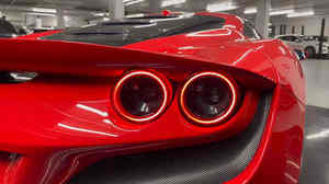 Ferrari F8 Tributo / Spider Coupé 2024 USADO EN EXCELENTE ESTADO, VOLANTE A LA IZQUIERDA, ASIENTOS DE CUERO, CÁMARA TRASERA - Product Image 2