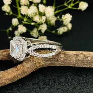 Anillo de compromiso solitario de diamante Certificado de 2 quilates de oro macizo de 14 quilates, anillo solitario de diamante cultivado en laboratorio con corte de cojín de 2 quilates - Product Image 2