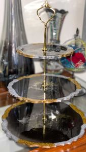 ที่วางเค้กเรซินลาวาออกแบบทำด้วยมือสำหรับงานแต่งงานและวันเกิด - Product Image 4