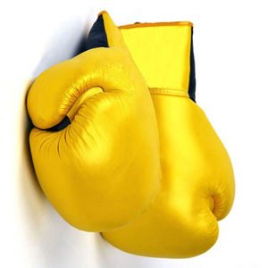 Gants de boxe en cuir personnalisés en gros pour le kick-boxing et l'entraînement MMA – Poignées respirantes et imperméables pour la compétition (paire) - Product Image 4