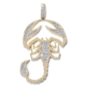 Colgante de Escorpión de Plata de Ley 925, Joyería Fina Hiphop Personalizada con Moissanita de Corte Baguette y Brillante, Chapado en Oro y Rodio - Product Image 1