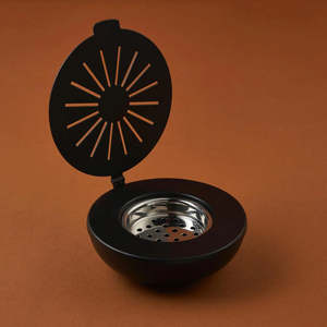 Brûleur à encens en métal Bakhoor avec couvercle, brûleur décoratif, finition dorée en métal de luxe pour la maison, décoration arabe du Ramadan - Product Image 2