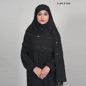 Hijab en mousseline de soie de qualité supérieure avec des détails de lignes métalliques subtiles et un design fluide et drapé pour un style élégant et modeste - Product Image 1