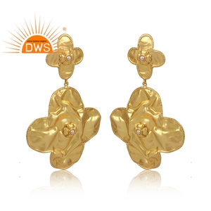 Vente chaude en argent sterling plaqué or 18 carats perle naturelle boucles d'oreilles demi fabricant de bijoux fins - Product Image 2