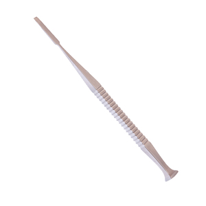 Osteotome à tête dentelée 180 mm de long, 4 mm, en acier inoxydable, instrument chirurgical manuel, certifié CE, fabriqué au Pakistan - Product Image 1