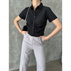 Blusa de Mujer Topshow Negra con Frente Fruncido, Mezcla de Algodón con Detalle de Volantes, Elegante y Cómoda para Uso Diario - Product Image 2