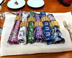 Anneaux de serviette Lotus en bois massif écologiques sur mesure avec un design moderne pour la décoration de fête - Product Image 5