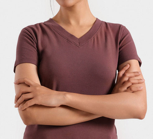 Camiseta de Algodón 100% Pesado para Mujer, Cuello en V, Color Malva, Alta Calidad, Corte Holgado, Manga Corta, Estilo Chic, Minimalista e Informal - Product Image 3