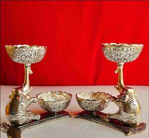 Plateau de service rond en métal avec motif de paon en émail pour la décoration de la maison - Product Image 6