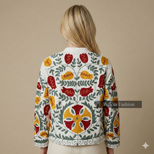 Ventes en gros de manteaux courts en velours/coton rembourrés pour femmes, personnalisés, ethniques, à fleurs brodées, d'hiver, inspirés de l'artisanat traditionnel - Product Image 3