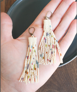 Pendientes de Flecos con Cuentas a la Moda, Pendientes de Borlas con Cuentas - Dorados - Largos - Product Image 2