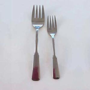 Ensemble de couverts élégants finis argentés Couverts élégants et durables de qualité supérieure, parfaits pour un usage quotidien et des occasions spéciales - Product Image 2