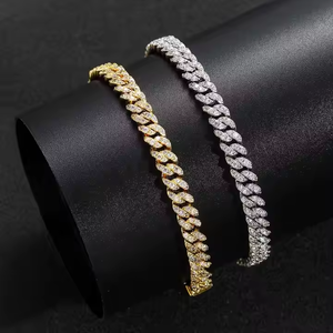 Collar de Cadena Cubana de Estilo Premium con Diamantes Moissanite de Alto Brillo, Collar Iced Out para un Look Moderno, de la India - Product Image 3