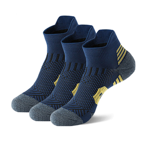 Haute qualité Designer hommes cheville chaussettes deux rayures sport coton Streetwear tricoté Style garçons hommes chaussettes - Product Image 1