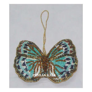 Ornements décoratifs suspendus en forme de mouche au beurre de très haute qualité pour l'arbre de Noël brodé de zari doré et la décoration de la maison - Product Image 1