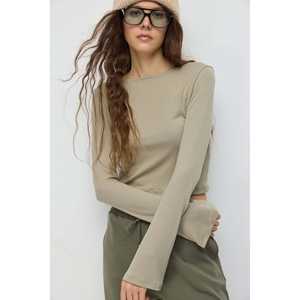 Camiseta Esencial de Manga Larga - Product Image 3