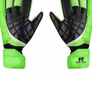 ถุงมือผู้รักษาประตูคุณภาพสูงเทคโนโลยีใหม่ล่าสุดวัสดุทนทานสำหรับเด็กสำหรับการจับคู่และการฝึกอบรมออกแบบและโลโก้ตามต้องการ - Product Image 6