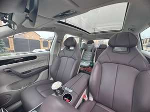 รถยนต์ปี 2023 รุ่น 11 พวงมาลัยซ้าย เกียร์อัตโนมัติ หลังคาโลหะ พร้อมแร็คหลังคา เบาะหนัง แบตเตอรี่ลิเธียม คุณสมบัติระดับพรีเมียม - Product Image 2