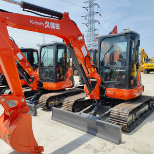 Moteur à engrenages à roulement central d'origine japonaise pour mini-excavatrice sur chenilles U55, poids opérationnel de 5 tonnes, modèle 2023, prix bas - Product Image 1