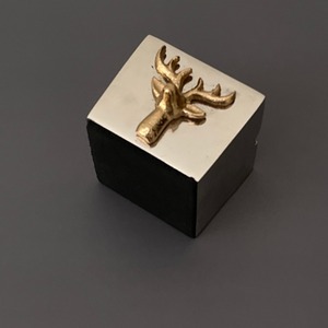 Cenicero de Metal de Aspecto Atractivo y Lujoso, Forma Cuadrada, Acabado Personalizado, Hecho a Mano, Gran Venta - Product Image 3