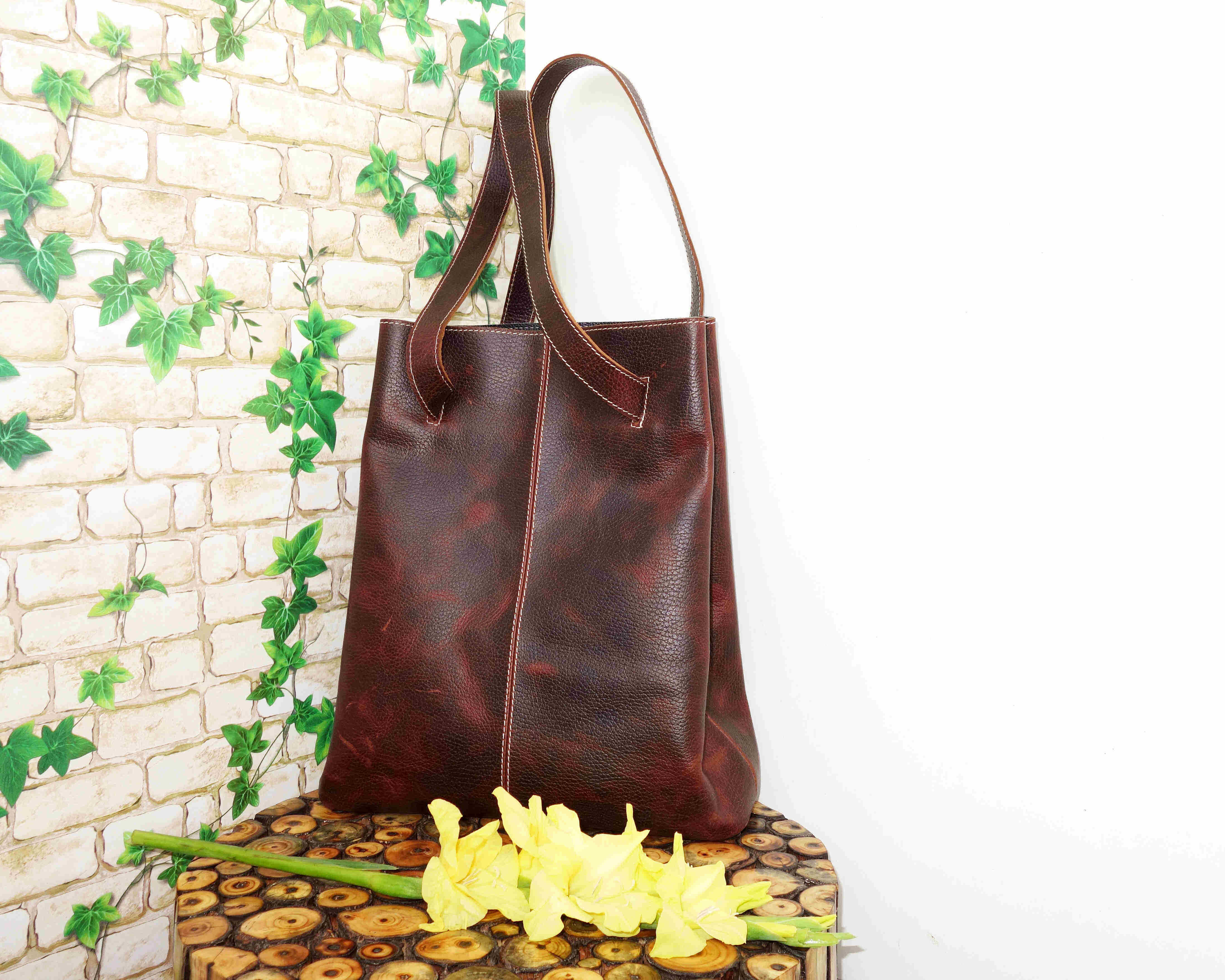 สีน้ำตาลเข้ม