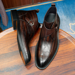 Botas de Piel de Oveja Marrón de Lujo por Encima de la Rodilla con Superficie Impermeable y Forro Antideslizante para Clima Frío y Uso Formal - Product Image 3