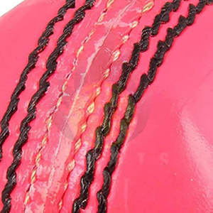 Balles dures de match de cricket en cuir véritable de haute qualité Logo personnalisé Nouveau design Vente directe d'usine à bas prix - Product Image 5