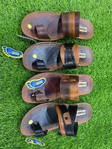 Chanclas de PU originales de verano para hombre, zapatillas de exterior antideslizantes suaves descalzas, chanclas al por mayor, fabricantes OEM - Product Image 3