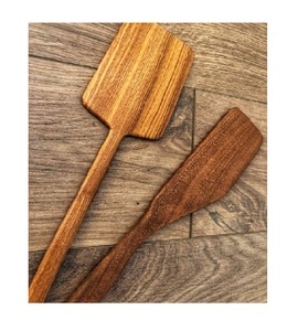 Cuillère en bois classique faite à la main Ustensile de cuisine à surface polie durable pour soupes ragoûts en remuant et cuisine domestique quotidienne - Product Image 2