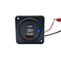 Yeni ürün yüzey montaj kare USB 3.0 & USB-C güç soket DC 12V 24V hızlı araba şarjı mobil Tablet araba için