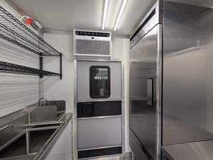 Remolque para Barbacoa Equipado de 20 pies con Refrigeración en Venta a un Precio Accesible. Mejor oferta de remolque para barbacoa - Product Image 5