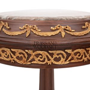 Table d'appoint ronde de luxe avec plateau en marbre naturel et accents en laiton doré orné, piétement en bois sculpté à la main pour un décor classique - Product Image 6