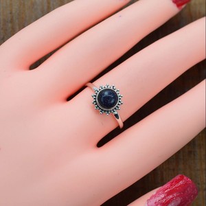 แหวนเงินแท้925ทำด้วยมือสำหรับผู้หญิงพลอยหินทรายสีฟ้าการตั้งค่ากรอบกลมสไตล์คลาสสิกสำหรับปาร์ตี้ - Product Image 1