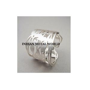 Rond de serviette rond design vintage de couleur grise de la meilleure qualité, rond de serviette en étain de taille différente pour la vaisselle et la salle à manger. - Product Image 5