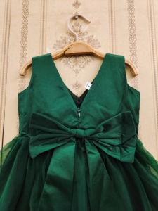 Vestido de Fiesta para Niñas Shoryam Fashion, Verde, Completamente Cosido, Hasta la Rodilla, con Corpiño de Satén Sólido, Falda de Tul con Detalles de Perlas, Festivo - Product Image 4