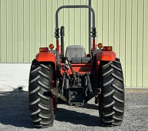 Tractor de Ruedas Kubota M7060 4WD al por Mayor, Equipo Agrícola Duradero para Uso Agrícola, Compre Ahora - Product Image 1