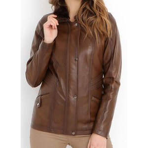 Veste de moto en cuir véritable personnalisé de haute qualité pour femmes, coupe-vent marron avec fermeture éclair et doublure en satin à col montant - Product Image 4