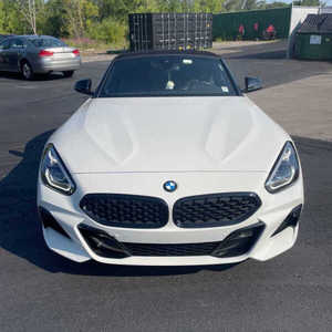 2022 BMW Z4 SDrive30i 2dr Roadster con cámara trasera asientos de cuero de dirección izquierda - Product Image 4