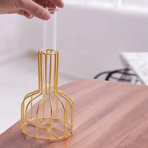 Malla de alambre de metal de tendencia superior Hermoso florero dorado Calidad increíble a precio al por mayor - Product Image 6