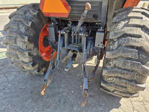 Tractor Agrícola Usado L4760D 4x4 de 70HP con Motor y Bomba, Garantía de 4 Años - Product Image 4