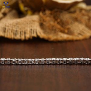 Bracelet rond en or blanc 18 carats avec diamant taillé en brillant 2.82 CT Bijoux en pierre de laboratoire de style religieux certifiés IGI - Product Image 3